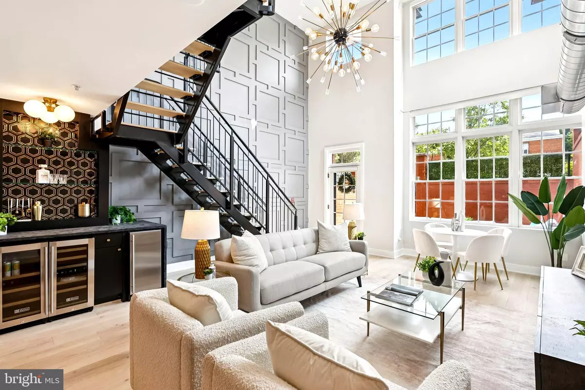 Arlington, VA 22209,1701 16TH ST N #352