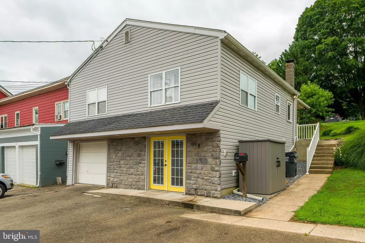 Quarryville, PA 17566,8 N CHURCH ST