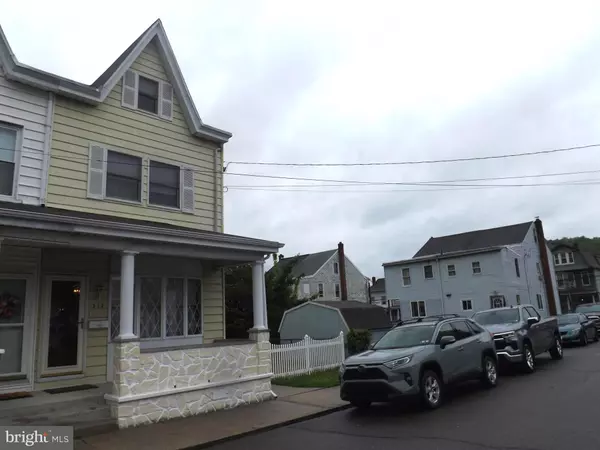 312 E PATTERSON ST, Saint Clair, PA 17970