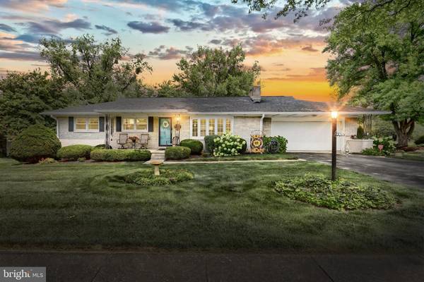 20 DAVIDSON DR, York, PA 17402