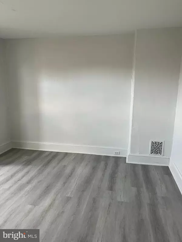 Wilmington, DE 19801,405 W 7TH ST #2