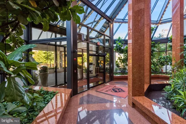 Arlington, VA 22209,1530 KEY BLVD #221
