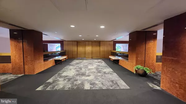 Arlington, VA 22209,1530 KEY BLVD #221