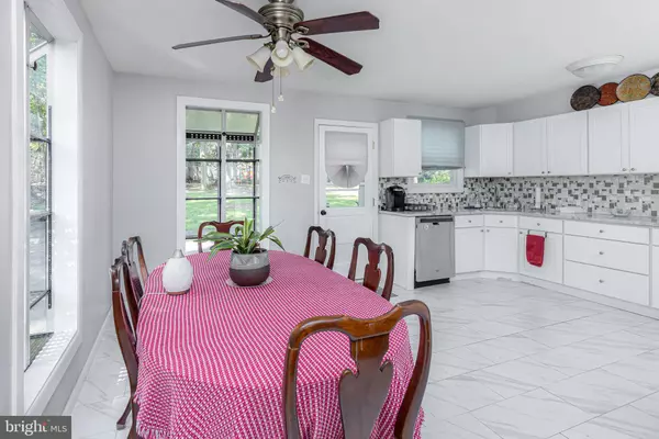 Pitman, NJ 08071,178 ESPLANADE AVE