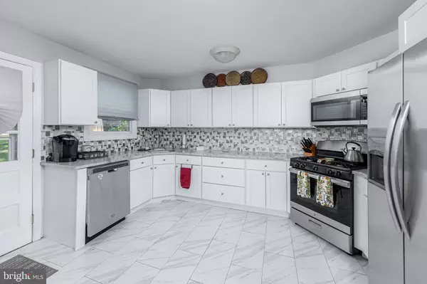 Pitman, NJ 08071,178 ESPLANADE AVE