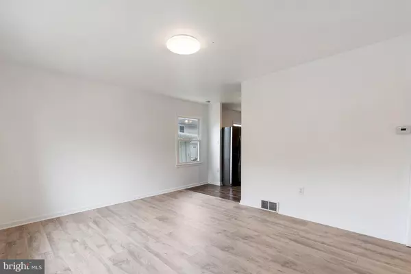 Clayton, NJ 08312,556 S DELSEA DR