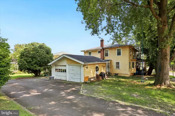 400 W GLENSIDE AVE, Glenside, PA 19038