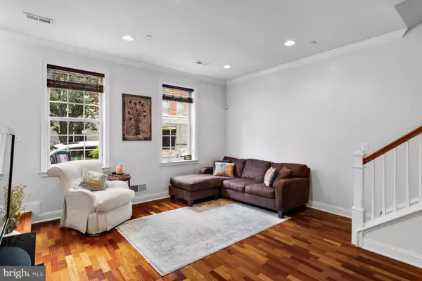 Philadelphia, PA 19146,606 ADMIRALS WAY