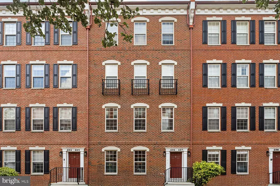 606 ADMIRALS WAY, Philadelphia, PA 19146