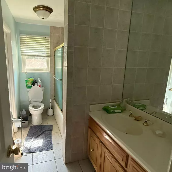 Cherry Hill, NJ 08003,206 MIMOSA DR