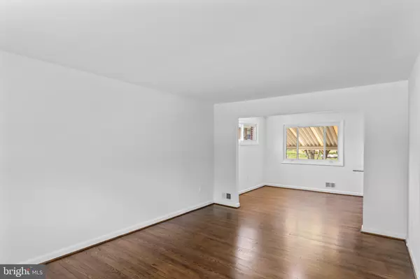 Suitland, MD 20746,2521 FAIRHILL DR