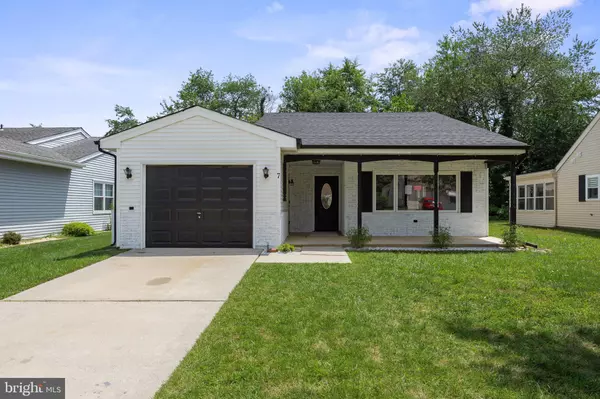 7 SHERWOOD PL, Southampton, NJ 08088