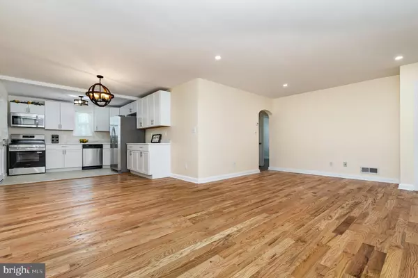 Baltimore, MD 21237,6301 FIELDVALE RD