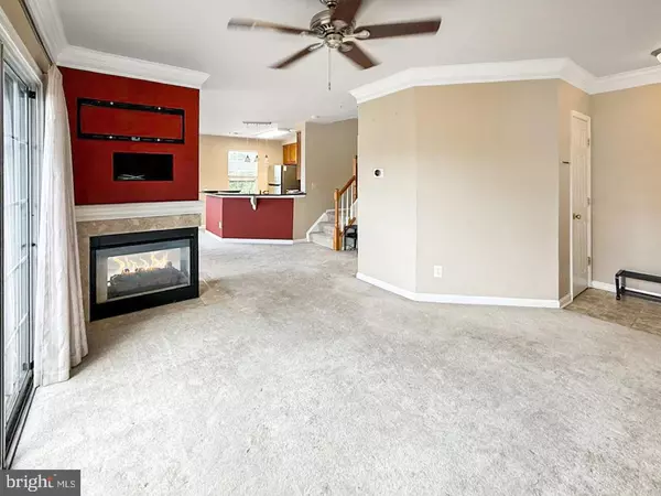 Falls Church, VA 22043,2305 VILLAGE CROSSING RD #303