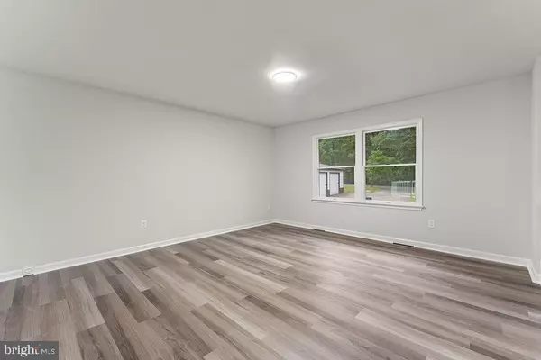 Fredericksburg, VA 22406,9 COLYER RD