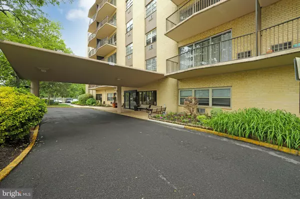 Cherry Hill, NJ 08002,111 CHESTNUT PL #608