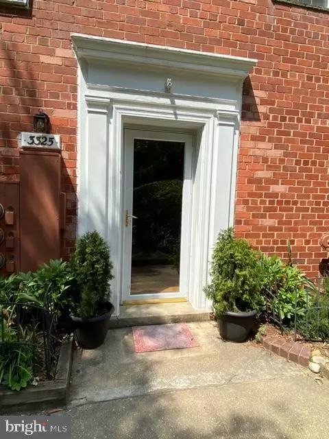 Alexandria, VA 22302,3325 VALLEY DR