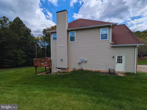 Woodbridge, VA 22193,5886 RHODE ISLAND DR