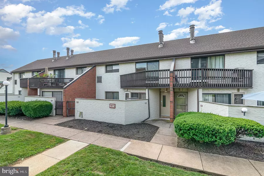 1073 LANCASTER BLVD #14, Mechanicsburg, PA 17055