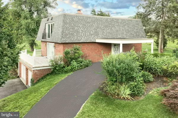 6401 OLD CARLISLE RD, Dover, PA 17315
