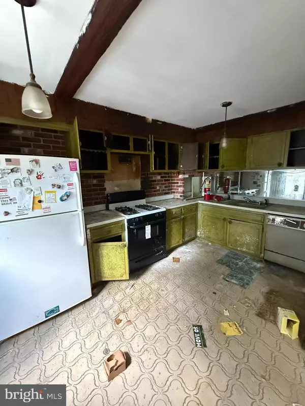 Philadelphia, PA 19153,7708 DELPHI PL