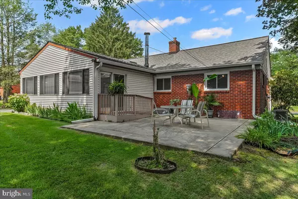 Broomall, PA 19008,303 HARVARD AVE