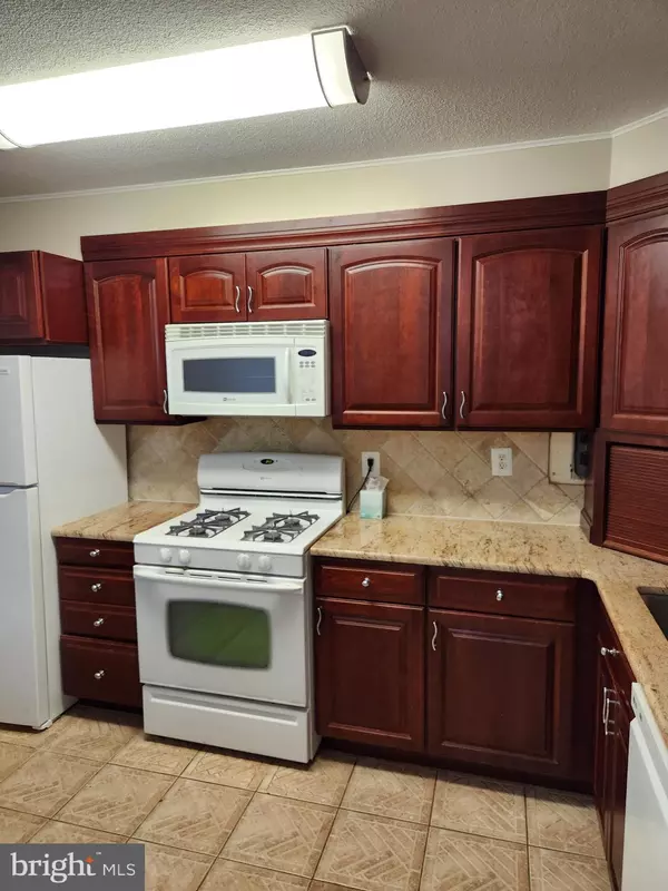 Arlington, VA 22202,1300 ARMY NAVY DR #625