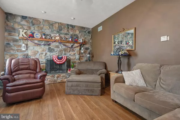Spring Grove, PA 17362,5363 WALTERSDORFF RD