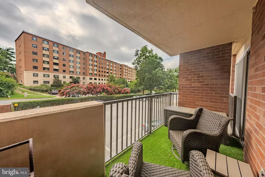 1300 ARMY NAVY DR #118, Arlington, VA 22202
