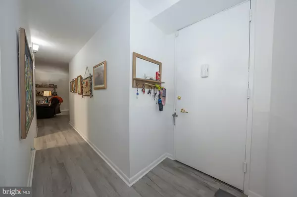 Wynnewood, PA 19096,1001 CITY AVE #WB114