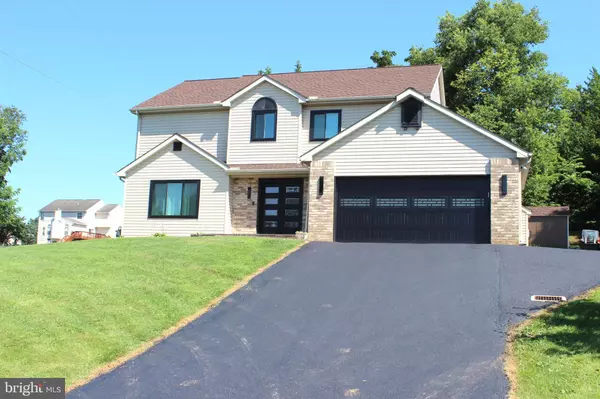 306 MOHAWK DR, Red Lion, PA 17356