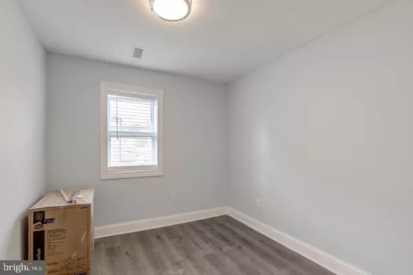 Chester, PA 19013,610 E 9TH ST #2