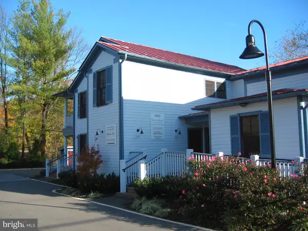 12642 CHAPEL RD, Clifton, VA 20124