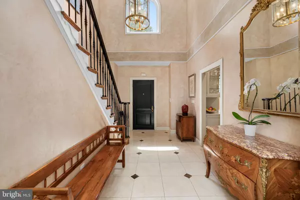 Washington, DC 20007,4616 FOXHALL CRES NW