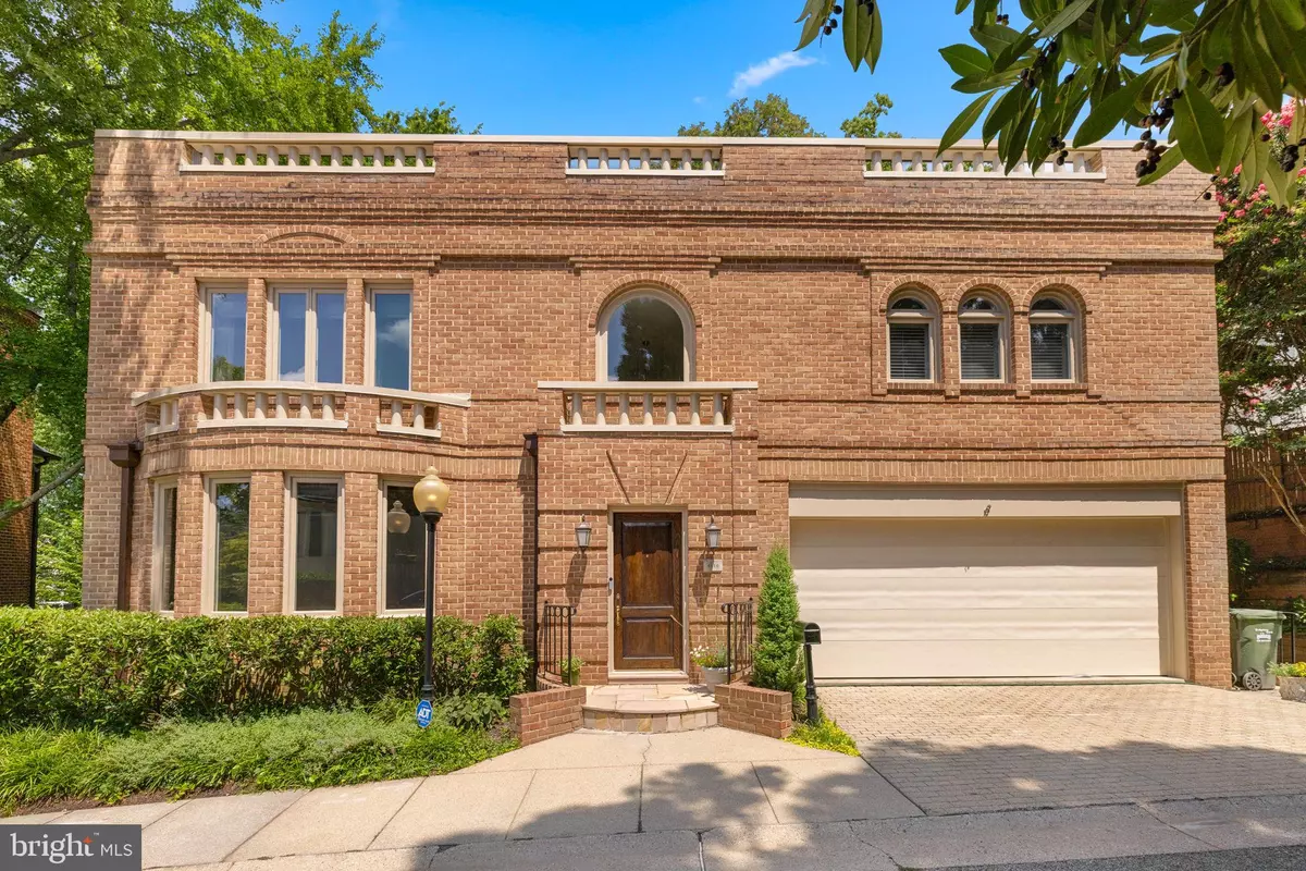 Washington, DC 20007,4616 FOXHALL CRES NW