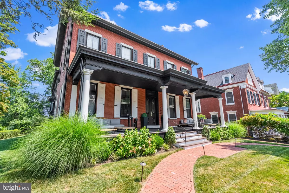 West Chester, PA 19382,305 S WALNUT ST