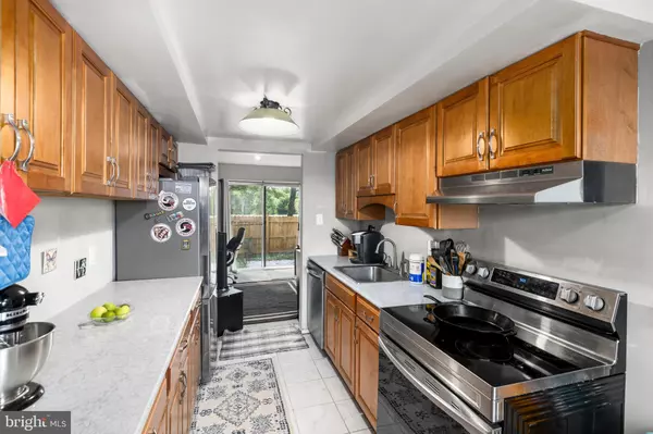 Manassas, VA 20109,8859 TEAKWOOD CT