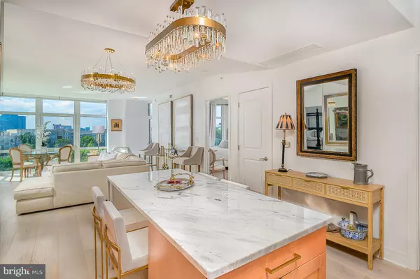 Mclean, VA 22102,8220 CRESTWOOD HEIGHTS DR #1009