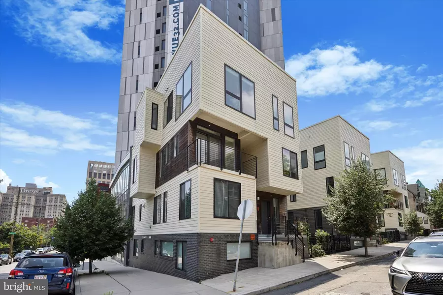 3200 SUMMER ST #3, Philadelphia, PA 19104