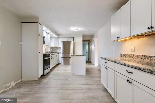 York, PA 17402,385 FOLKSTONE WAY