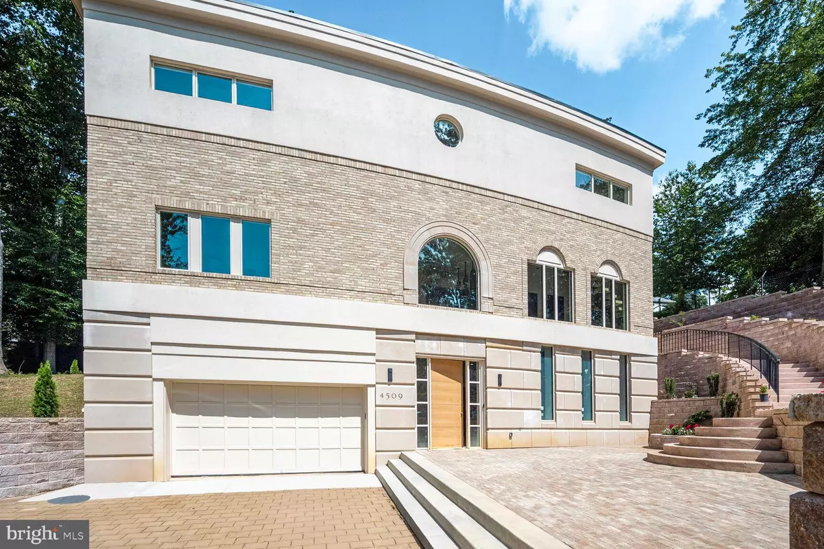 Washington, DC 20007,4509 FOXHALL CRES NW