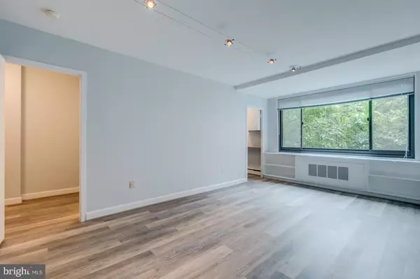 Arlington, VA 22209,1021 ARLINGTON BLVD #647