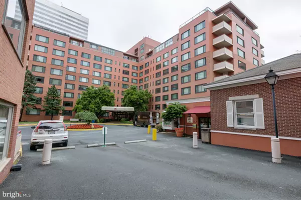 Arlington, VA 22209,1021 ARLINGTON BLVD #647
