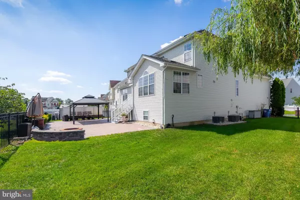 West Deptford, NJ 08086,3 LORD LN