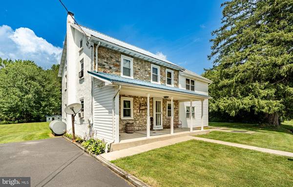 Alburtis, PA 18011,867 HUFFS CHURCH RD