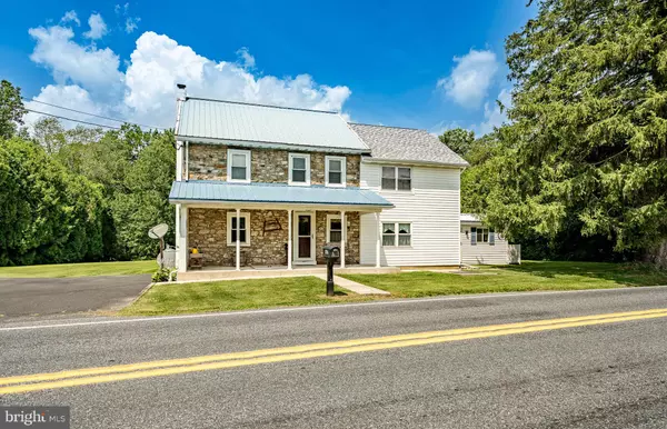 Alburtis, PA 18011,867 HUFFS CHURCH RD