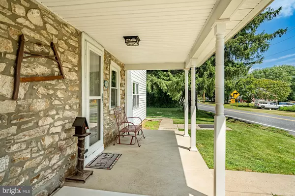 Alburtis, PA 18011,867 HUFFS CHURCH RD