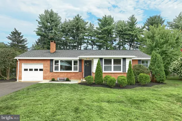 York, PA 17402,2433 CRYSTAL LN