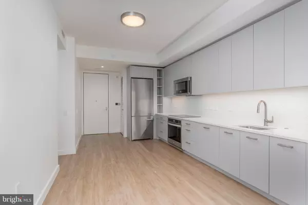 Washington, DC 20009,1630 COLUMBIA RD NW #208