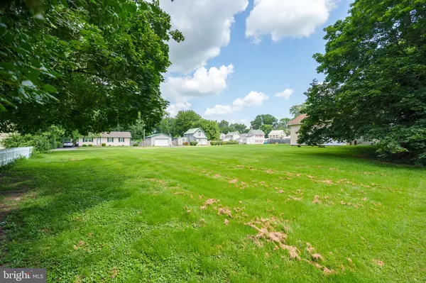 Townsend, DE 19734,306 LATTOMUS ST